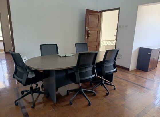 Vende-se esta casa Geminada, tipo2 no bairro da Coop