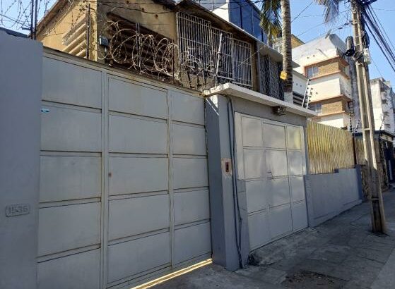 Vende-se esta casa Geminada, tipo2 no bairro da Coop