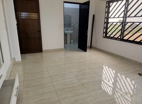 Arrenda-se Moradia Duplex, tipo3 no bairro de laulane Dona Alice