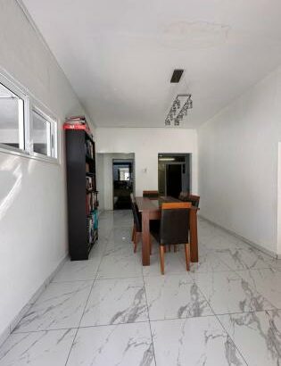 Vende-se Moradia, tipo4 no bairro da costa do sol triunfo velho