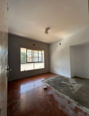 Vende-se Moradia, tipo4 no bairro da costa do sol triunfo velho