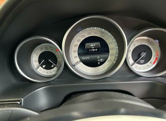 Mercedes Benz E- 250 Class 2016 Recém importado