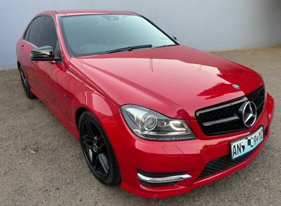 acaba de chegar Mercedes Benz c200 sports