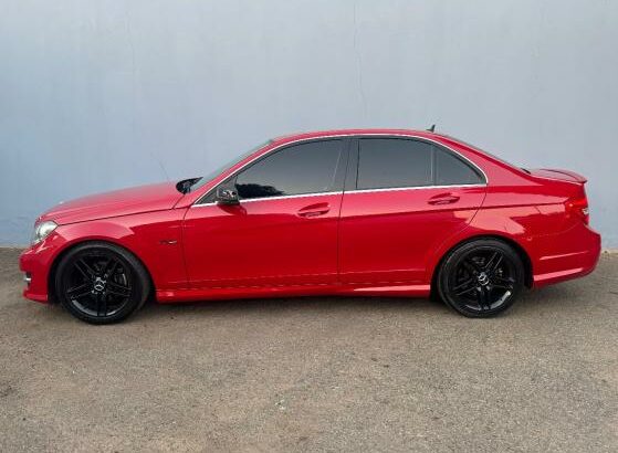 acaba de chegar Mercedes Benz c200 sports