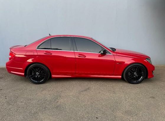 acaba de chegar Mercedes Benz c200 sports