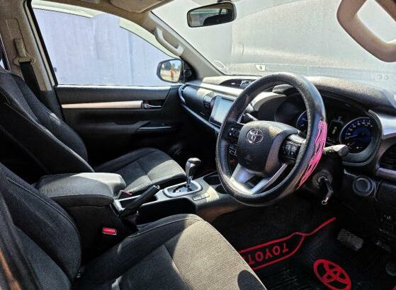 recém chegado Toyota Hilux gd6