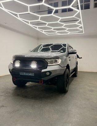 Ford Everest recém chegado