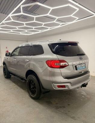 Ford Everest recém chegado
