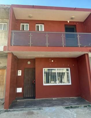 Arrenda se moradia nova duplex tipo 3 com suite mais 2wc no condomínio casa jovem no bairro Costa do sol