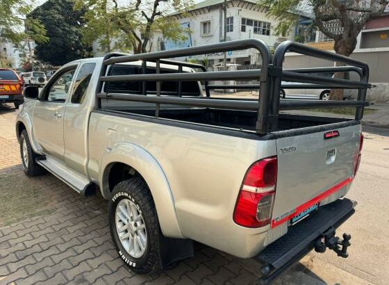 recém chegado Toyota Hilux d4d