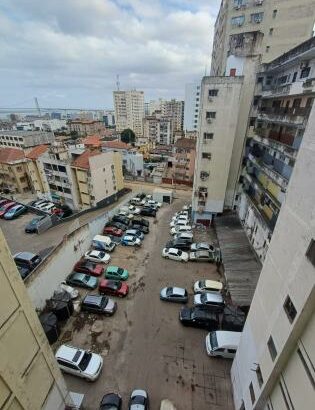 Arrenda se apartamento espaçoso tipo 2  no bairro central avenida 24 de julho eskina com Vladimir Lenine prédio curtiço