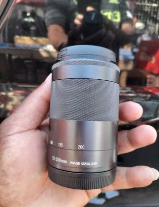 lente Canon EF-M 55-200mm STM