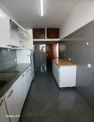 Vende se apartamento novo tipo 3 com 2wc na polana cimento zona Nobre avenida mau tse tung