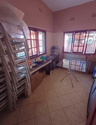 Arrenda se moradia nova espaçosa tipo 4 no bairro albazine proximo da estrada 2 minutos