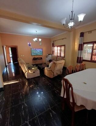 Arrenda se moradia nova espaçosa tipo 4 no bairro albazine proximo da estrada 2 minutos