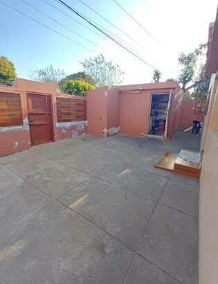 Arrenda se moradia nova espaçosa tipo 4 no bairro albazine proximo da estrada 2 minutos