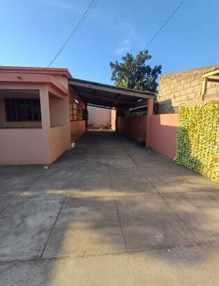 Arrenda se moradia nova espaçosa tipo 4 no bairro albazine proximo da estrada 2 minutos