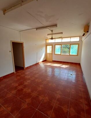 Vende se apartamento espaçoso tipo 3 com 2wc no bairro Central avenida Vladimir Lenine