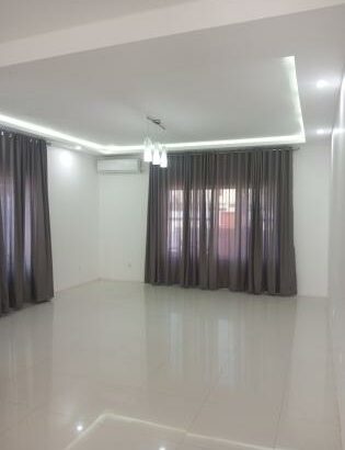 VENDO MORADIA DÚPLEX T-4 (3 SUITES*)
2 SALAS, PISCINA, DEPENDÊNCIA, 
COZINHA MODERNA AMPLA EQUIPADA, TRIUNFO 2 AO VALOR DE 25.000.000 MTS NEGÓCIAVEL