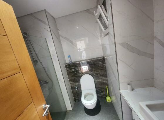 Arrenda-se Apartamento T2 moderno com vista ao mar,com piscina no condomínio deco Assos, Av marginal