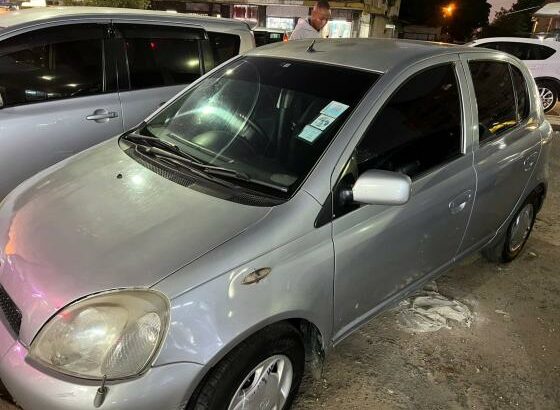 Toyota Vitz oportunidade única aproveita