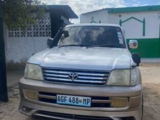 Toyota Prado TX com Bodykit