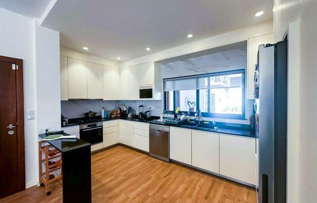 Vende-se Luxuosa Moradia T3 duplex no Triunfo novo