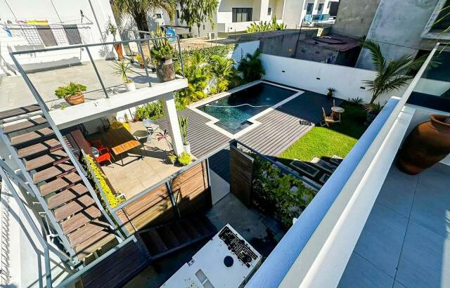 Vende-se Luxuosa Moradia T3 duplex no Triunfo novo