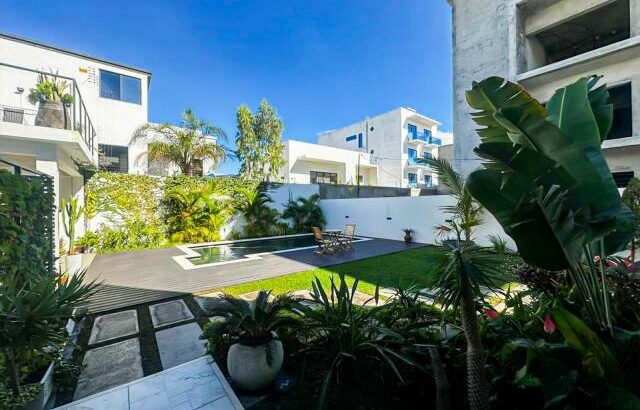 Vende-se Luxuosa Moradia T3 duplex no Triunfo novo