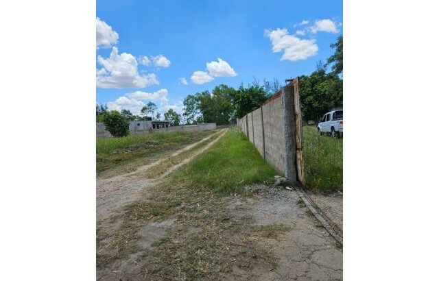 Chiango: Terreno 50/70 c/ Muro Próx. Condomínios SS Construções