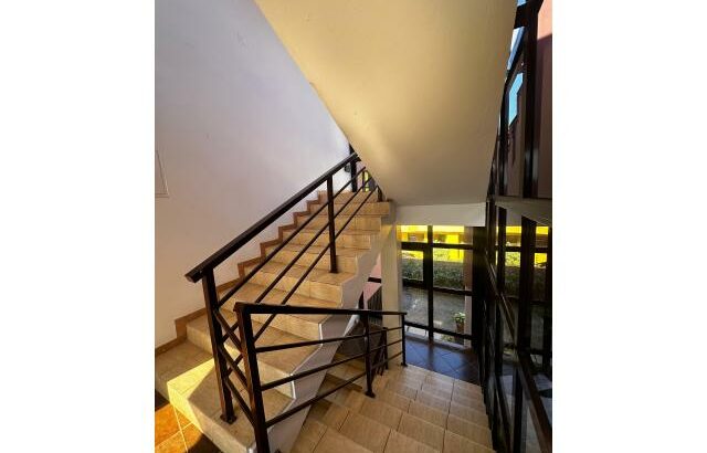 Arrenda-se Belíssima Moradia T4 na sommerschield II café sol