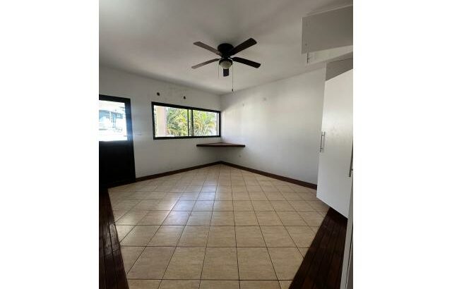 Arrenda-se Belíssima Moradia T4 na sommerschield II café sol