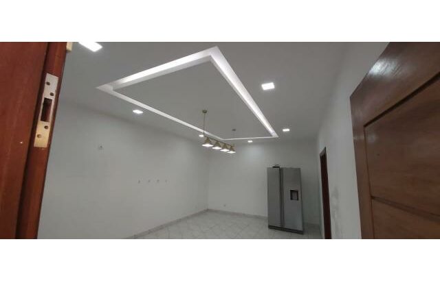 Vendo Casa T.6 Suite: Costa do Sol Mapulene VIP