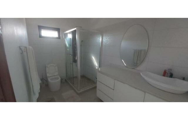 Vendo Casa T.6 Suite: Costa do Sol Mapulene VIP