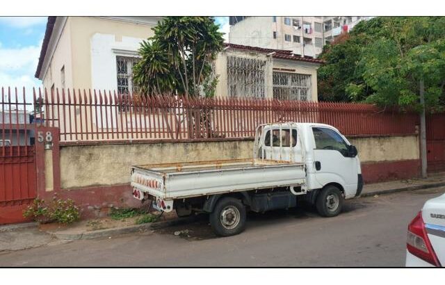 Vende-se uma propriedade na guerra Popular Maputo