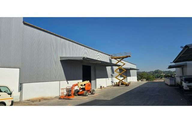 Arrenda se armazém no zimpeto