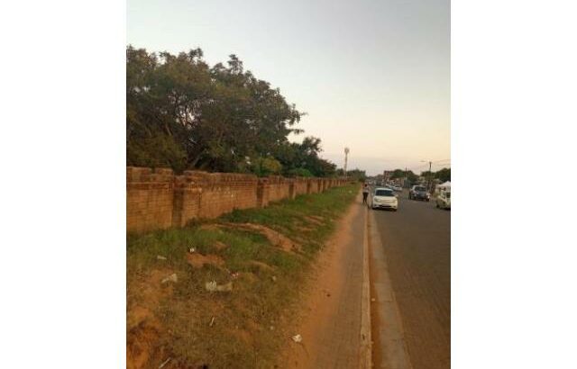 Vende-se Talhões de 12,5/25 (312,5 m²) na Dom Alexandre a 300 metros do Cruzamento da Dona Alice