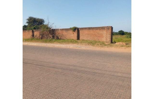 Vende-se Talhões de 12,5/25 (312,5 m²) na Dom Alexandre a 300 metros do Cruzamento da Dona Alice