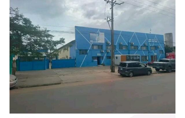 Vende-se instalações na FPLM cidade de Maputo