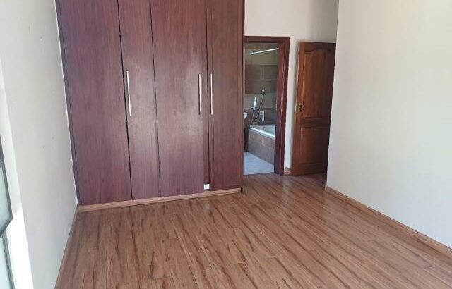 Arrenda-se Belíssima Moradia T4 na sommerschield II