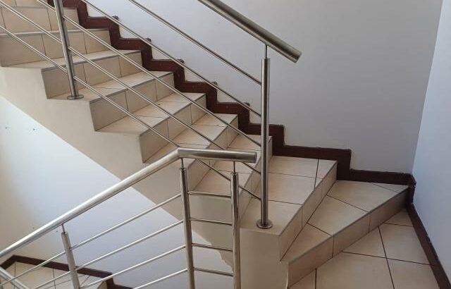 Arrenda-se Belíssima Moradia T4 na sommerschield II