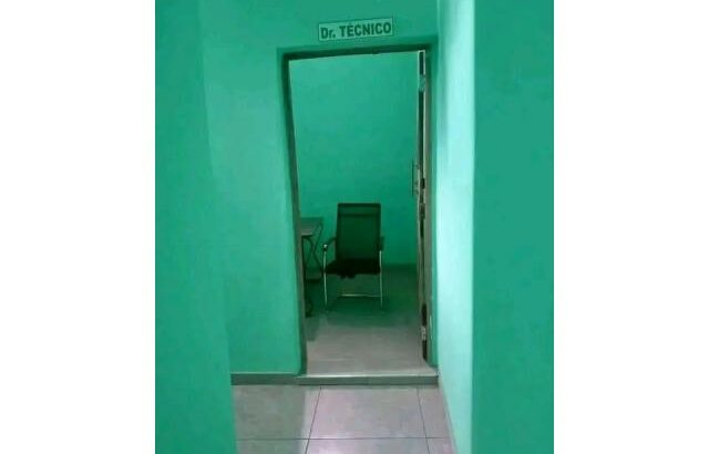 Arrenda se uma farmácia no bairro de laulane dona lice