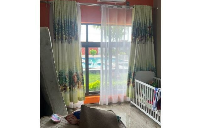 Vende-se Luxuosa Moradia T4 na Matola Gare