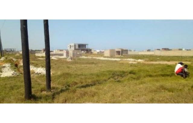 Trespasse Terreno 20/40 Costa do Sol Zona VIP