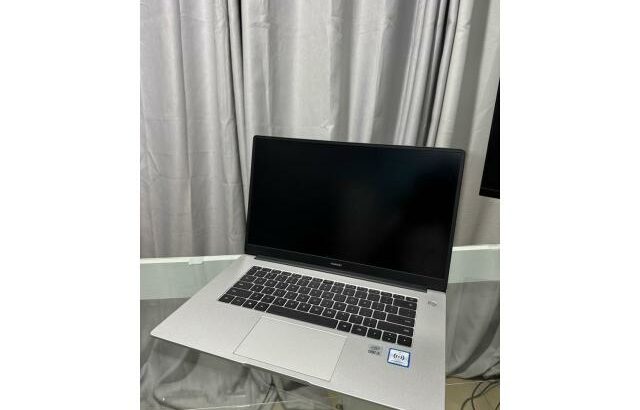 Huawei MateBook i3-10th Geração