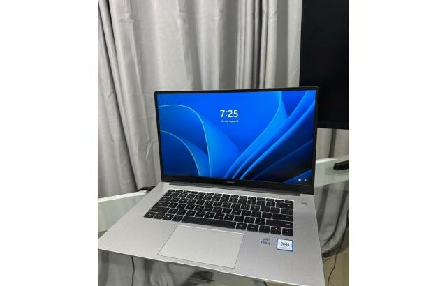 Huawei MateBook i3-10th Geração