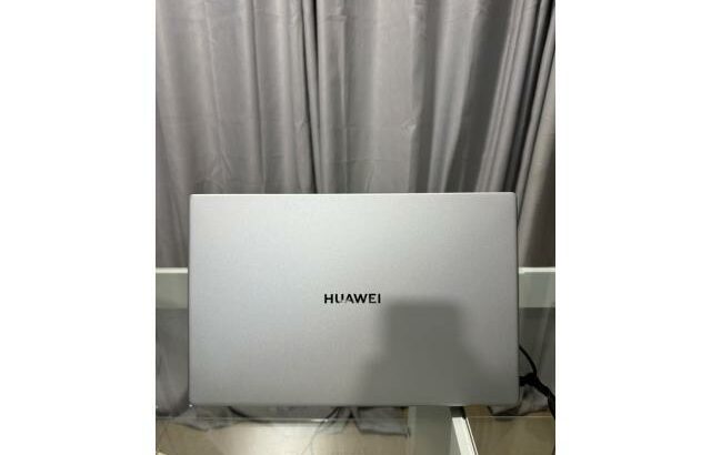 Huawei MateBook i3-10th Geração