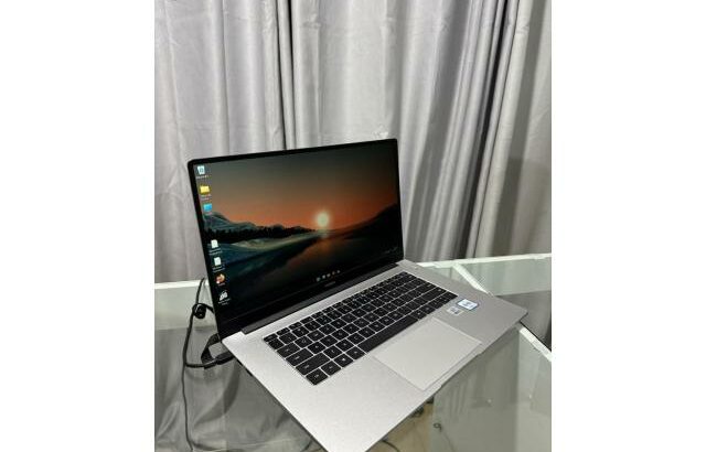 Huawei MateBook i3-10th Geração