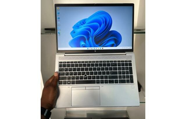 Laptop HP Elitebook G7, AMD Ryzen 5 Pro with Radeon Graphics