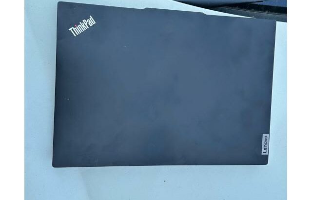 Top de Gama empresarial, Lenovo E16 i5-13th Gen.